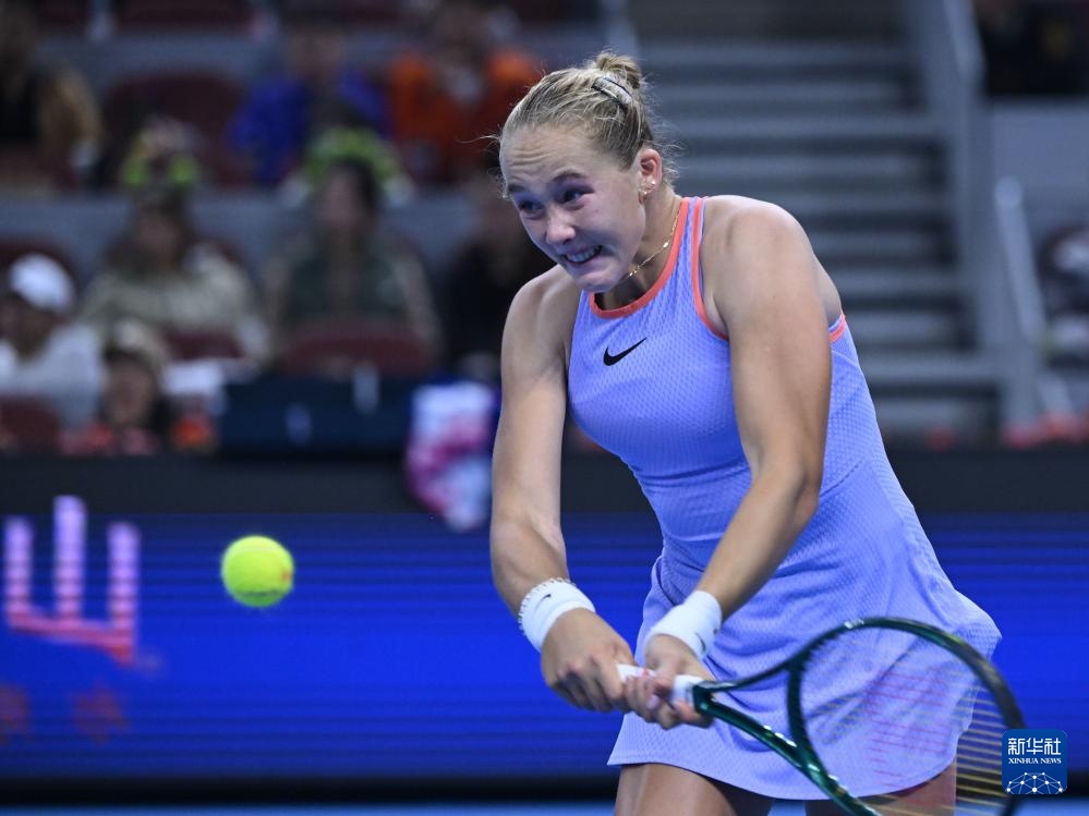 在防守端 在防守端