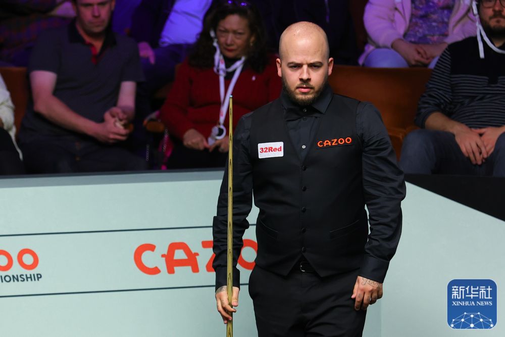 在赛季中期 在赛季中期