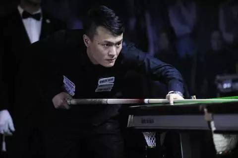 舞台上争夺 舞台上争夺