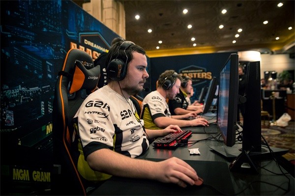 竖立了标杆 竖立了标杆